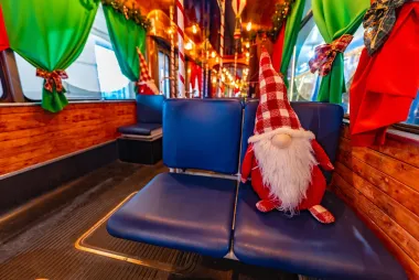 Čarobna blagdanska vožnja: Osječki božićni tramvaj izgleda nevjerojatno