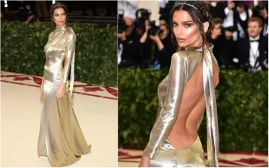 Luksuzna Met Gala u New Yorku poznata je po neobičnim i smjelim outfitima, a jedan takav odabrala je i manekenka Emily Ratajkowski 2018. Doslovno je zablistala u dugoj haljini dugih rukava s potpisom Marca Jacobsa koja je imala veliki prorez na leđima.