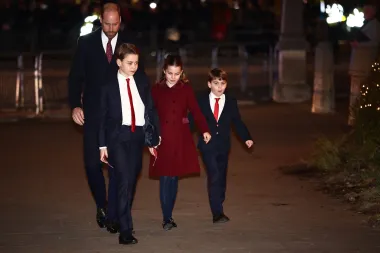 Princeza od Walesa ponovno blista, osvježila je stari kaput blagdanskim detaljima