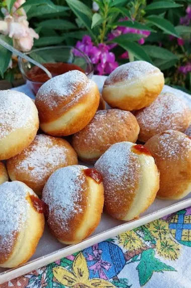 Od šarenih glazura do sočnih nadjeva: Pogledaj divne krafne naših čitateljica