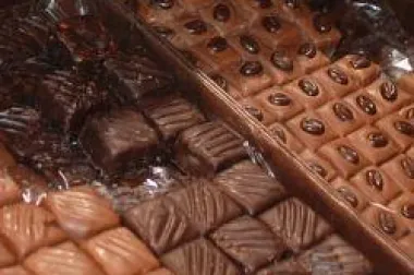 Evo nas opet kod slatkiša