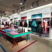 Brojni poznati na ekskluzivnom pre shopping eventu Kenzo x HM kolekcije
