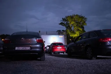 Kino novog doba na parkingu Velesajma: Posjetila sam prvo zagrebačko Drive-In kino i oduševila se