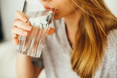 Stalno si žedna? Stručnjaci kažu da za to postoji čak devet objašnjenja