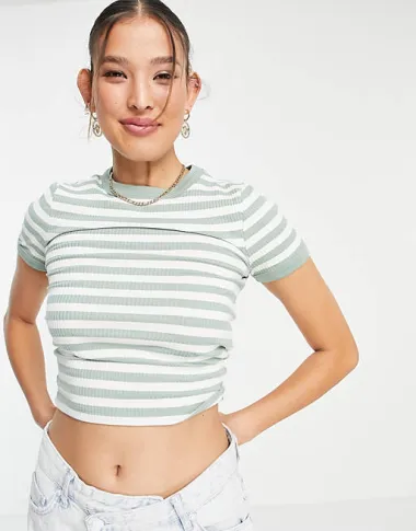 Francuski chic: 10 modela prugastih majica za svaki dan