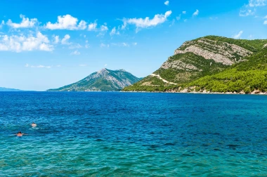 Ovo su najljepše plaže na Pelješcu - 15 lokacija koje će te osvojiti na prvi pogled