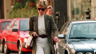 Princeza Diana kao bezvremenska inspiracija: Kako nositi blejzer i traperice?