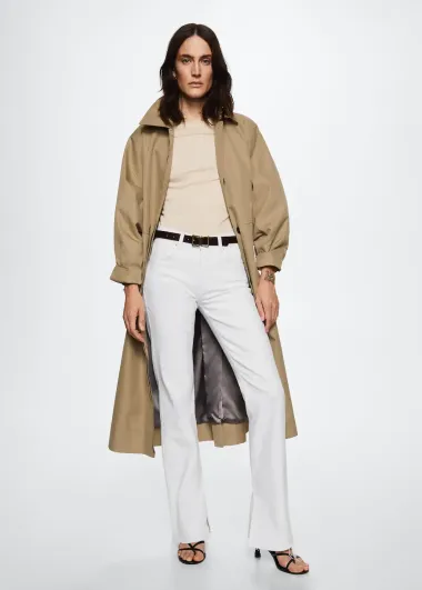 Bijele traperice podižu svaki look. Evo ideja kako ih nositi ovog ljeta