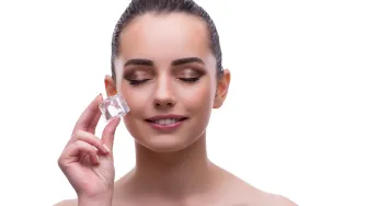 Trik za ljepše lice: 3 problema kod kojih ti led može pomoći i kako ga koristiti