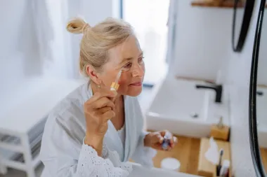 Pomlađuju i obnavljaju kožu: 8 sjajnih seruma s vitaminom C