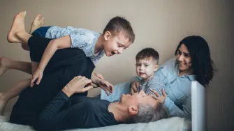 Istraživanje pokazalo da stariji roditelji imaju bolje odgojenu djecu?