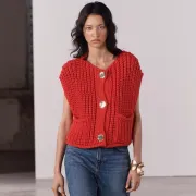 Pleteni prsluci su modni hit, a ovaj Zarin model već je osvojio društvene mreže