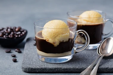 Affogato – Talijanski desert koji spaja kavu i sladoled