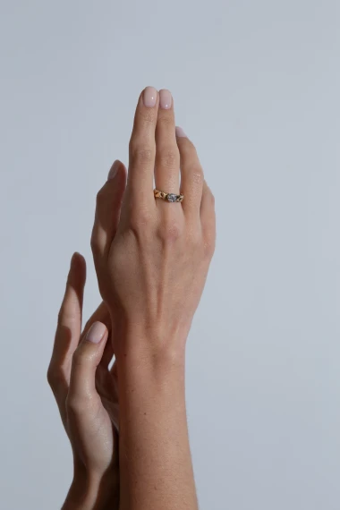 Suha koža ruku: Vodič za baršunastu mekoću uz domaće recepte i top kreme