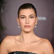 Za njegovane usne: Hailey Bieber lansirala četiri nova proizvoda koja će podići svaki zimski make-up look