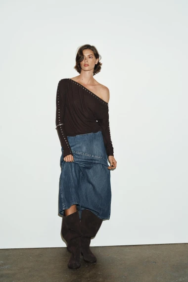 Traper suknje u zimskim kombinacijama: Bezvremenski komad koji podiže svaki outfit